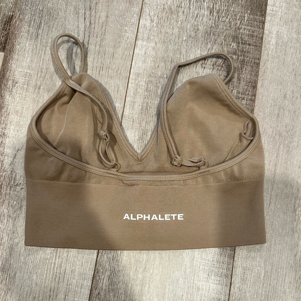 Alphalete sports bra
